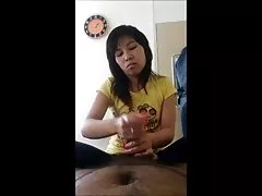 Indisk man cumshots av hj från trevlig Vietnamesiskt girl