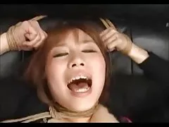 Roped Asiatisk tonåring made till orgasm