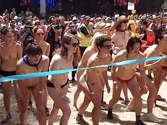 Nudist kör voyeur del 1